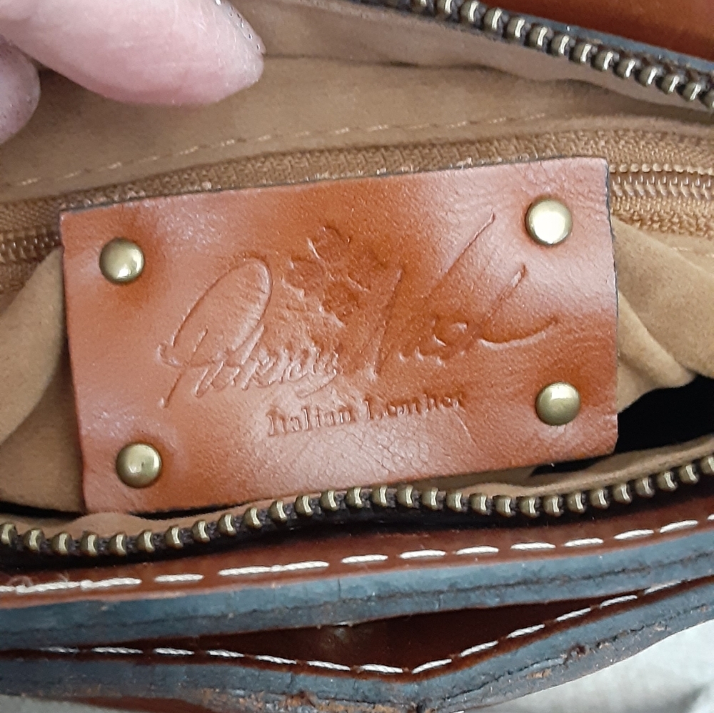 Patricia Nash Elegant English Tan Leather Crossbody Bag - Picture 10 of 14